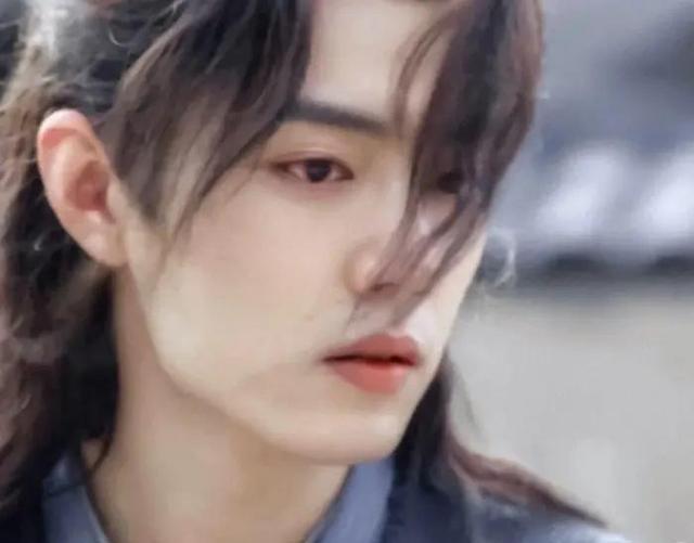 肖战|曝《斗罗2》的剧本已经准备完毕，肖战继续出演，而吴宣仪被换！