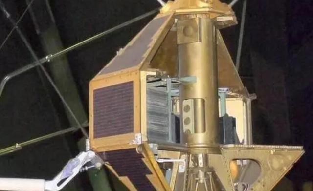 卫星 失联40多年的卫星突然出现，向地球发送信号，谁在操控它？