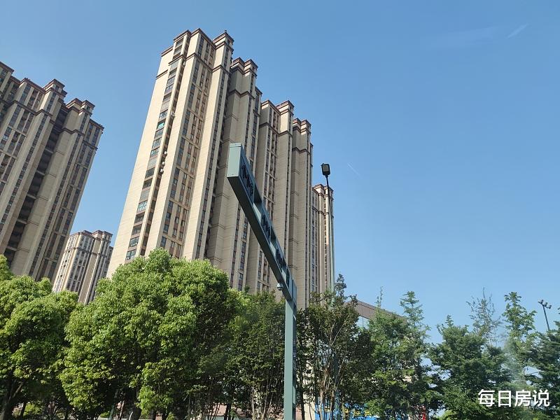 |两梯四户的高层住宅慢慢被人们抛弃？过来人指出：存在5大缺陷