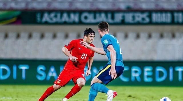 約翰·沃爾|國(guó)足隊(duì)內(nèi)不受李鐵影響，隊(duì)長(zhǎng)吳曦帶隊(duì)，花樣訓(xùn)練找樂子！