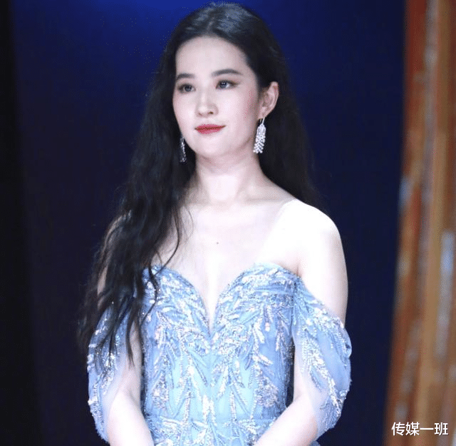 刘亦菲|明星盛典修罗场:杨幂许凯显年龄差,刘亦菲陈晓荧屏CP感不强