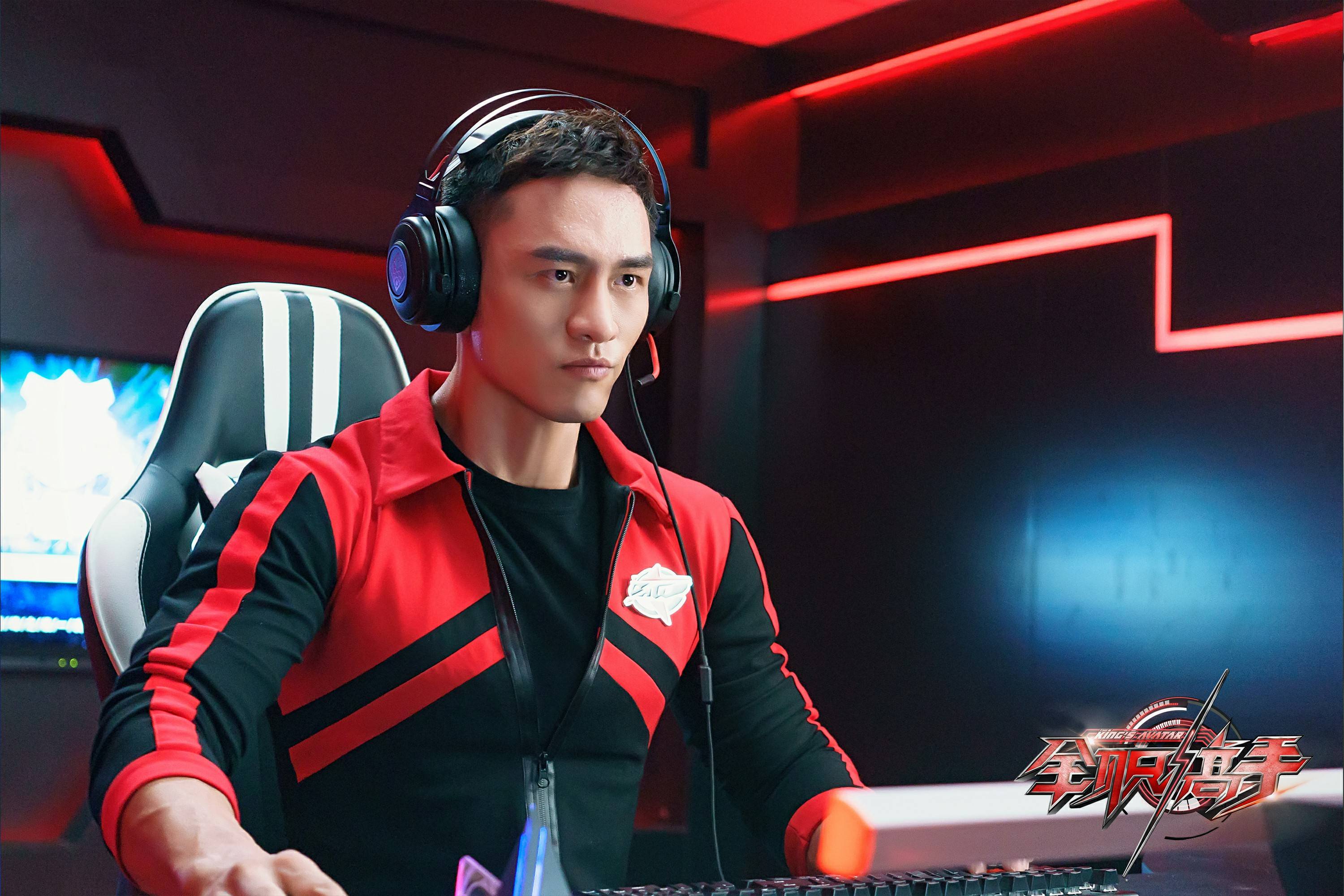 |逆天的肌肉爆帅的脸 硬汉顾佑明够MAN！