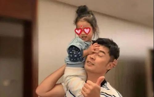 邓超|5位娱乐圈的“女儿奴”，杨烁刘烨在榜，“荧幕硬汉”也彻底沦陷