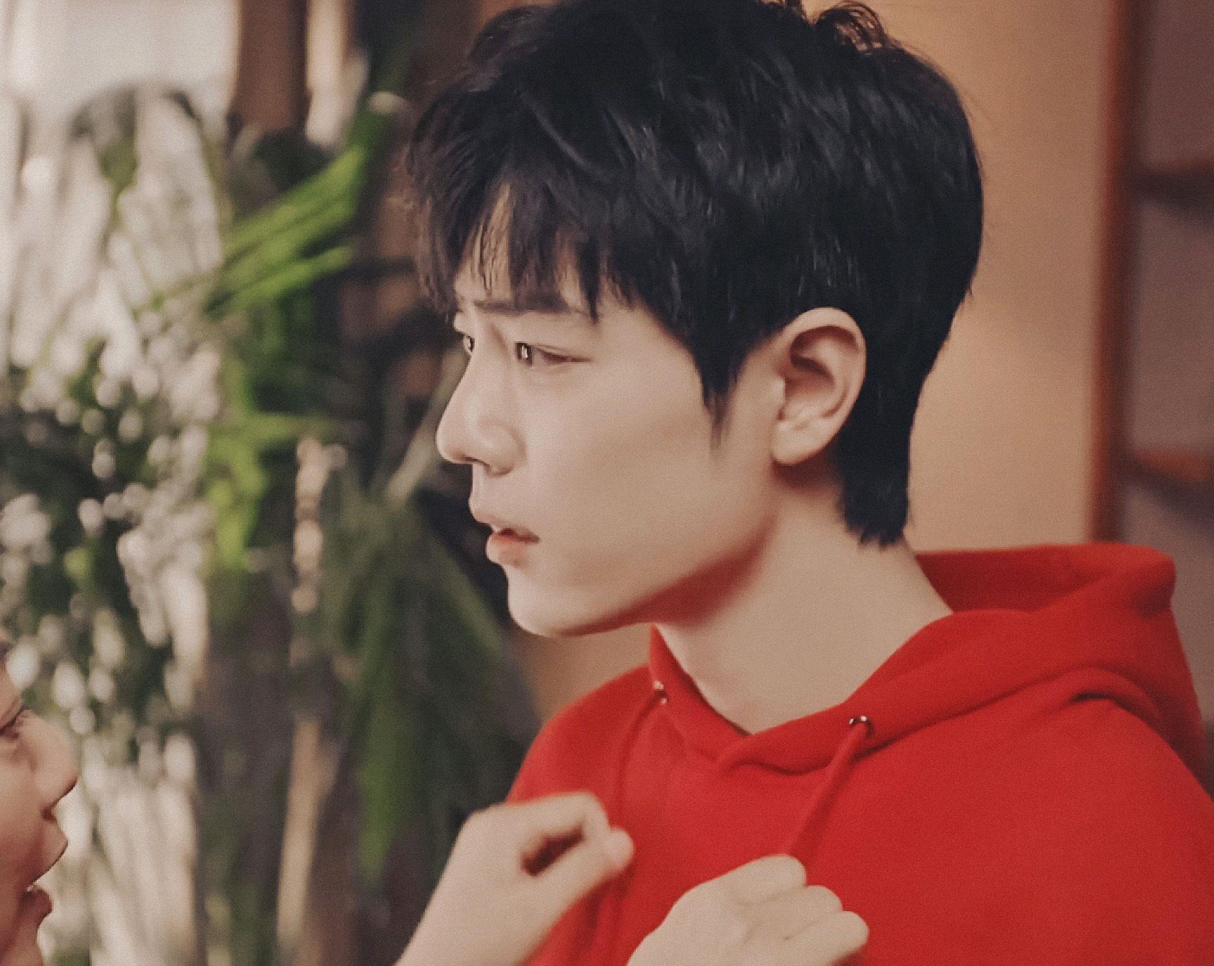 肖战|东方卫视跨年晚会表演嘉宾陆续官宣，看来肖战是要到最后压轴了