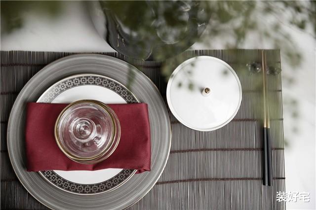 年轻人盲目追求的性冷淡风,可能在消磨我们的“中式审美”!