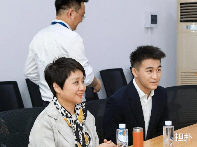 杨幂|何猷君被讽刺是私生子,其实他被伤得最深的一次,还是何超仪那次