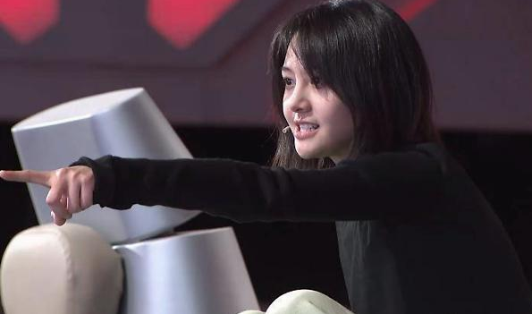 郑爽|郑爽背后终极金主曝光！就连冯小刚都点头哈腰，难怪无人敢动