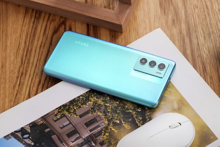 vivo|本以為是湊數，未曾想vivo T1把UFS3.1等配置帶到了中端市場