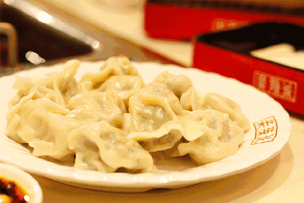 冬至吃饺子是纪念谁？冬至吃饺子，原来是为了纪念他......