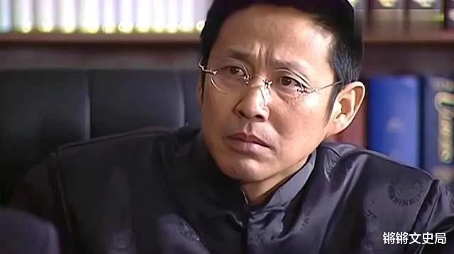 丁勇岱|2000年，丁勇岱饰演“白宝山”走红，坐火车差点被警察误杀