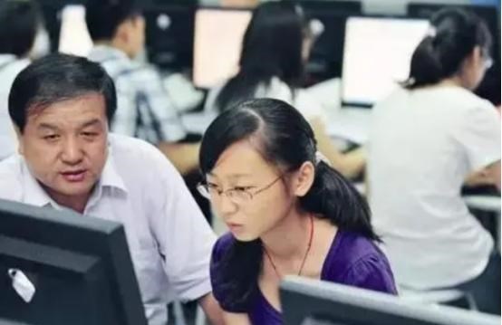 大学|市场已经饱和的3个专业，就业率低转行率高，2022年考生需了解