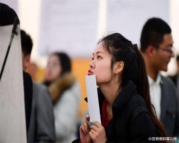 女孩|大学受欢迎的女孩身高排行榜，160cm位居第一，第三名让男孩讨厌