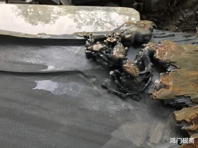 玉雕|把石头雕刻成一根“枯木”，还赋予它一点生命，这种茶盘真的好赞