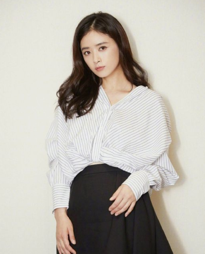 蒋欣|蒋欣，侠气勇敢的樊胜美， 霸气的娘娘， 喜欢吗