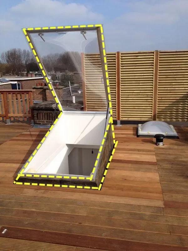 顶楼不招人喜欢？凿个天窗入口，独享大露台，生活美滋滋！