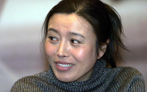 肖浩飞白|丁嘉丽：两婚两离，4次堕胎，遭孙红雷“抛弃”后皈依佛门