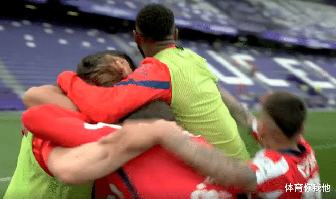 马德里竞技|2-1！2-1！西甲争冠之夜，马竞逆转时隔7年夺冠，皇马绝杀仍丢冠