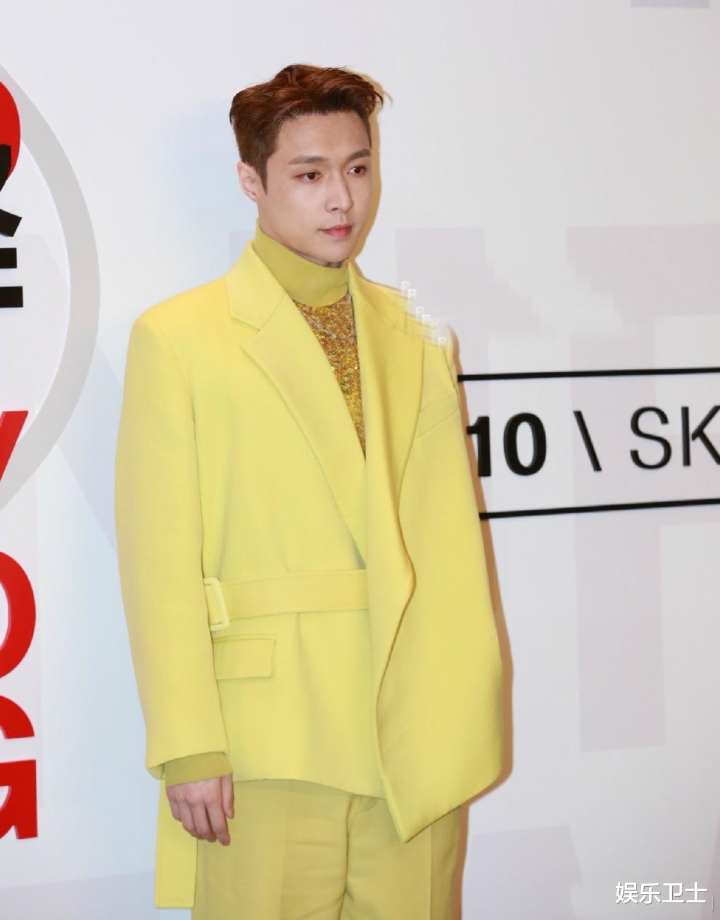 关晓彤|张艺兴罗一舟关晓彤程潇同场活动,关晓彤造型成熟艳丽,罗一舟采访好会说