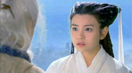 小龙女|明明颜值不够，却偏要演走路上都会被夸的大美人，看到谁你满脸问号？