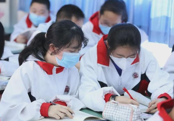 安妈育儿日|小学生作文《祖国》走红,短短3行25个字,令不少网友感动