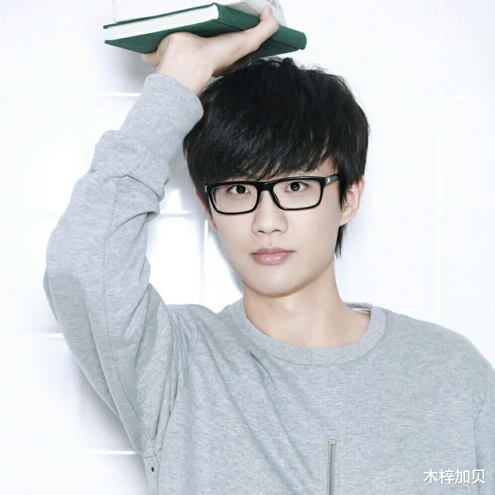 许嵩|新歌发布，“睡粉”实锤，曾经的音乐巨头，许嵩到底干了什么？