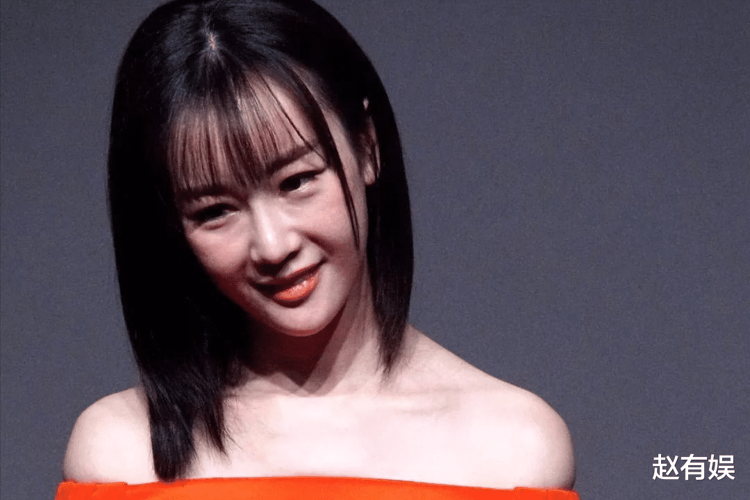 闫学晶|谢娜素颜出镜惹争议！回看圈中过往，已有多位明星宝妈被吐槽