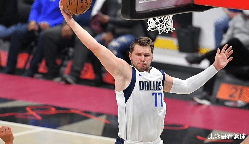 骑士队|27分大胜！东契奇15+5+5遭驱逐，双射手45分，乐福已经彻底堕落