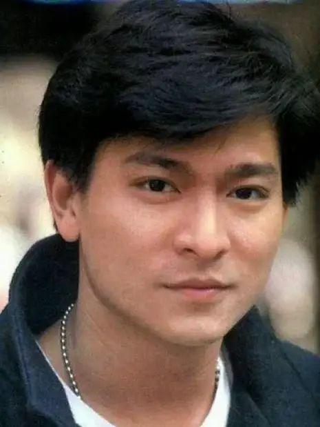 刘德华|曾经对刘德华公开示爱的4位女明星，王祖贤上榜，看到最后太可惜