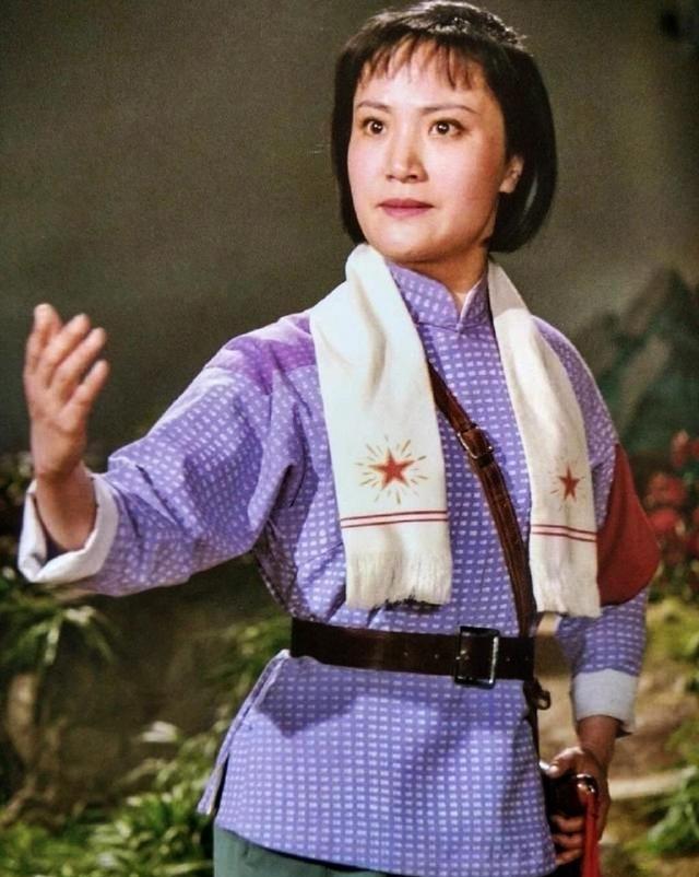 杨春霞|京剧名家杨春霞曾被谣言困扰多年，重回舞台就是其清白的证明