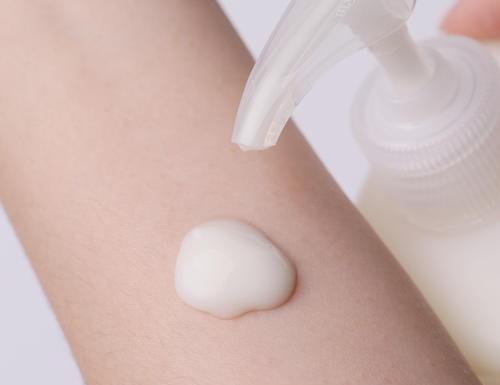 口红 火爆全网的身体乳居然是智商税？雅顿香味重，欧莱雅含致畸成分？