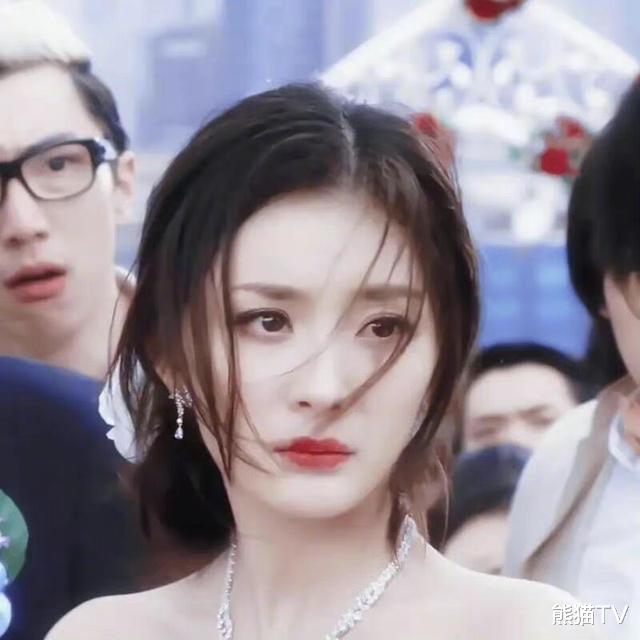 杨幂|杨幂出道前也是一朵“小白花”，眼睛太令人惊艳，眉眼清澈温柔