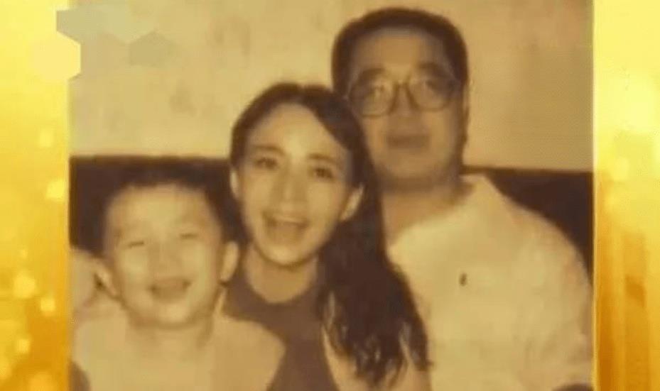 英达|一碗水端不平吗？同为英达的亲生儿子，差距真是一个天一个地！