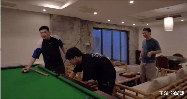  4AM户外团建第三日，体验赛场外的速度与激情