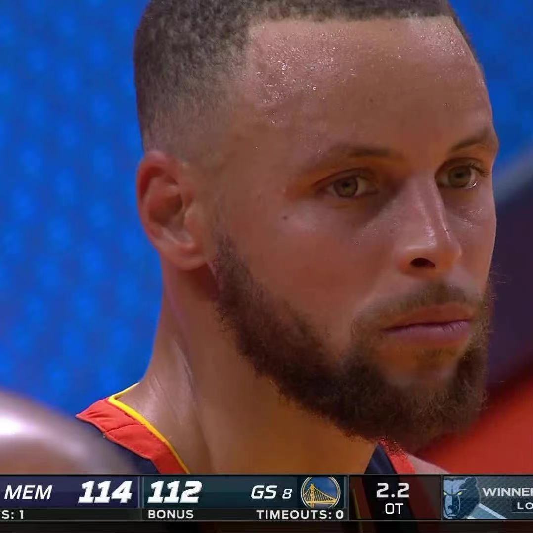 勇士队|勇士无缘季后赛！汤普森失落做出郑重承诺，库里一脸沮丧心疼