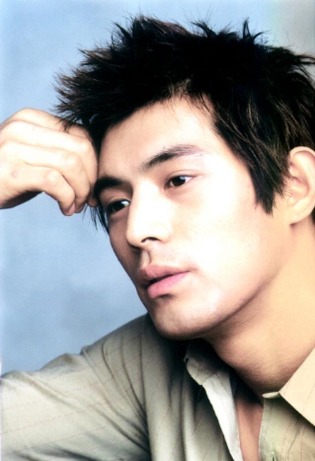 吴智昊|家有“贤内助女王”，帅哥演员为妻“戒早餐”，他为何如此贴心？