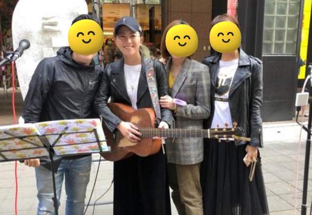 许嵩|38岁歌手3月还两百万债款，流落街头卖艺想轻生，曾因仙剑三爆红