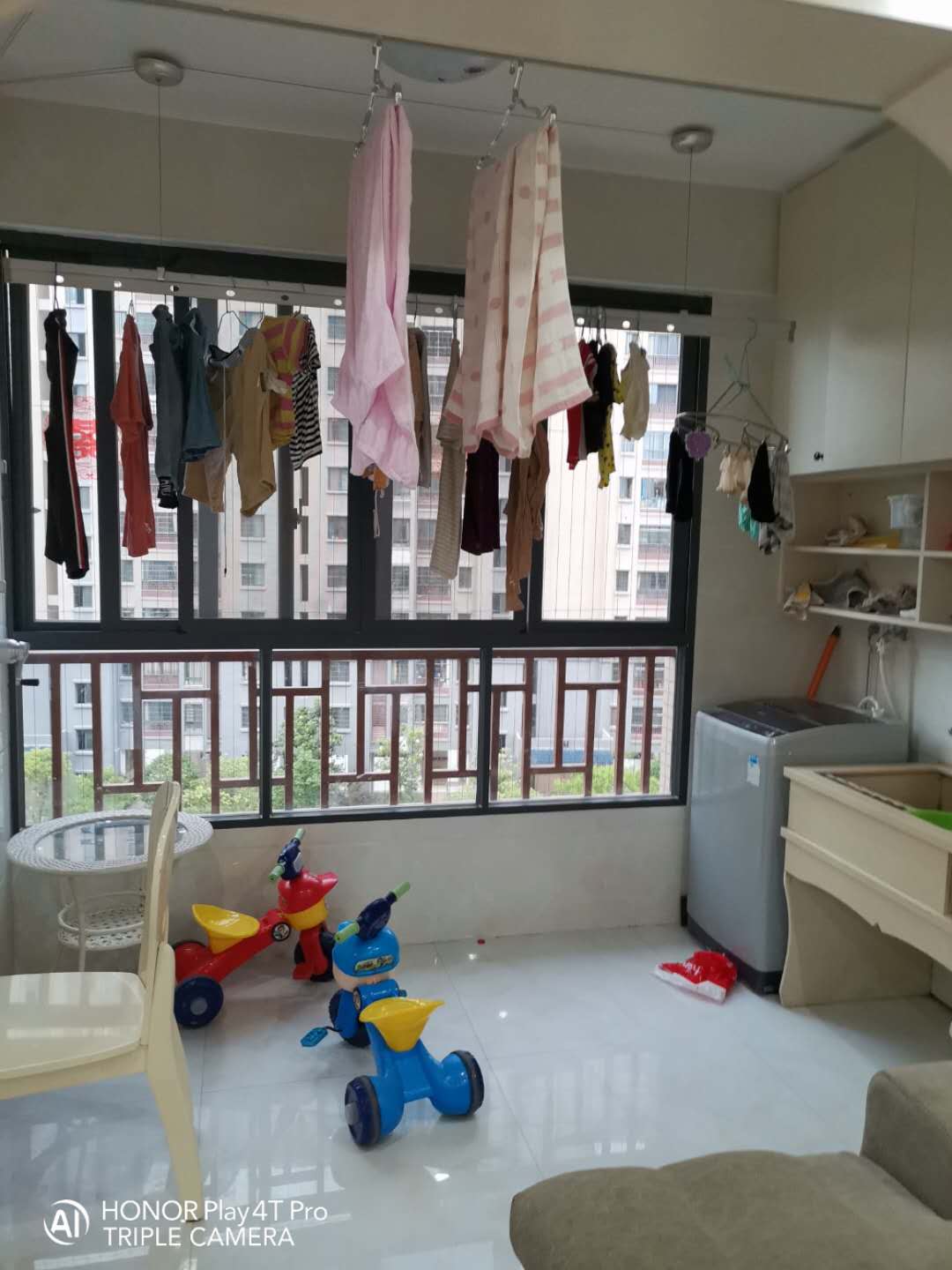 |娶了个邋遢媳妇，35万装修的新房半年乱成狗窝，卧室不堪入目