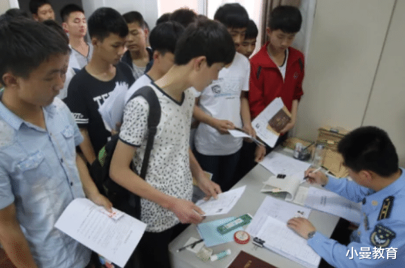 警察|2021高考生想报警校，需要满足几个硬性条件，考生要提前了解