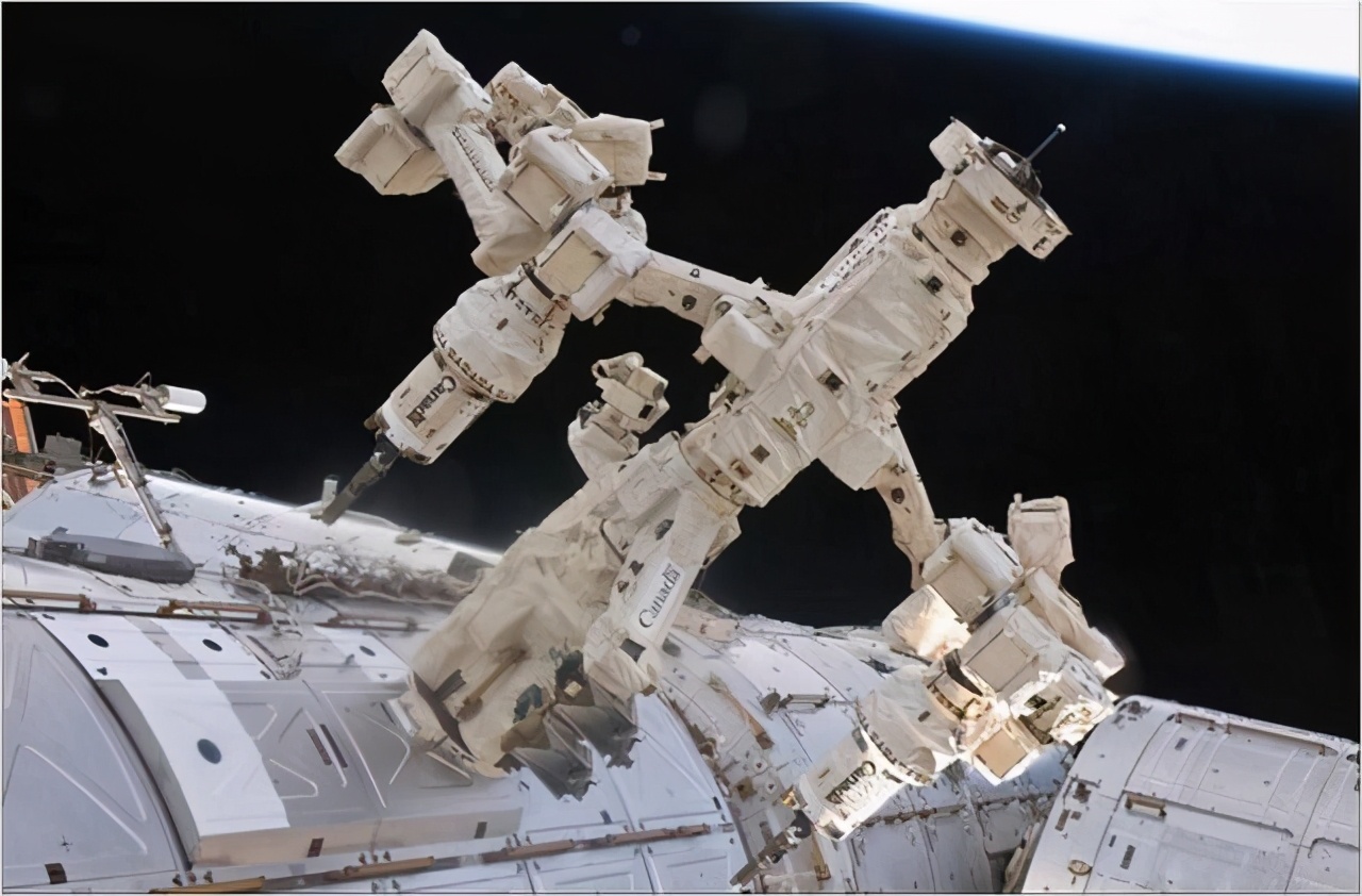 空间站 中国7天连射4枚火箭，祝融号上新图了，美俄却为国际空间站争吵