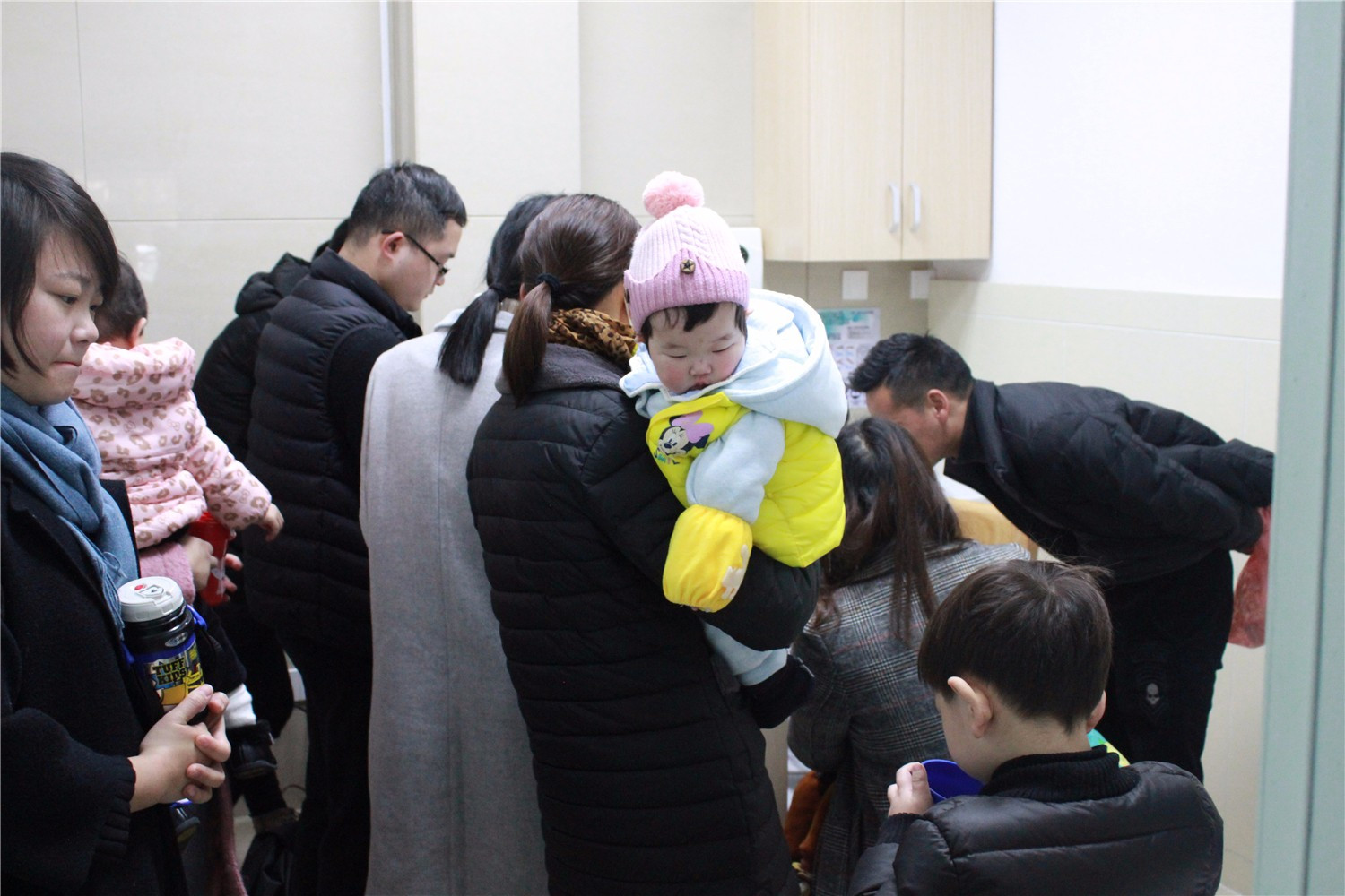 咳嗽|秋天孩子易咳嗽上火！儿科医师：3个法子让脾胃“熄火”，一说家长就懂