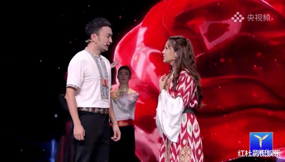 张雨绮|朱迅小尼&龙洋张韬，央视两对黄金搭档PK演绎经典爱情故事，高颜值的完胜