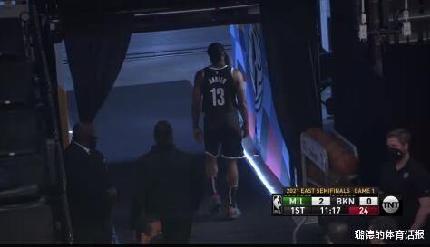 篮网队|哈登伤退，丁威迪爆粗，老詹为他祈祷，苏群：没有他篮网可能会凉