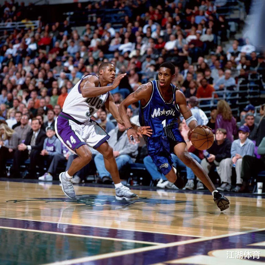 MVP|冒牌天才！6年了，他从场均4+2升级成4+3，才25岁就被NBA淘汰