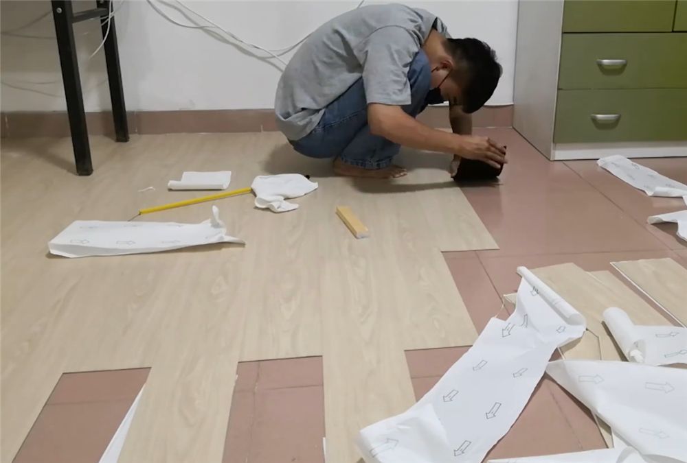 他住进14㎡廉价单间,用千元爆改成ins风,网友:天差地别