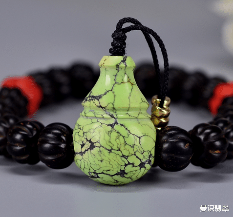 文玩|适合冬天盘的几种文玩，你了解多少？盘玩时要注意什么呢？