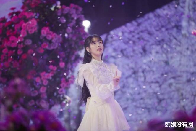 iu|IU李知恩以《碎片集》告别20代、迎接30+，以善举温暖岁末