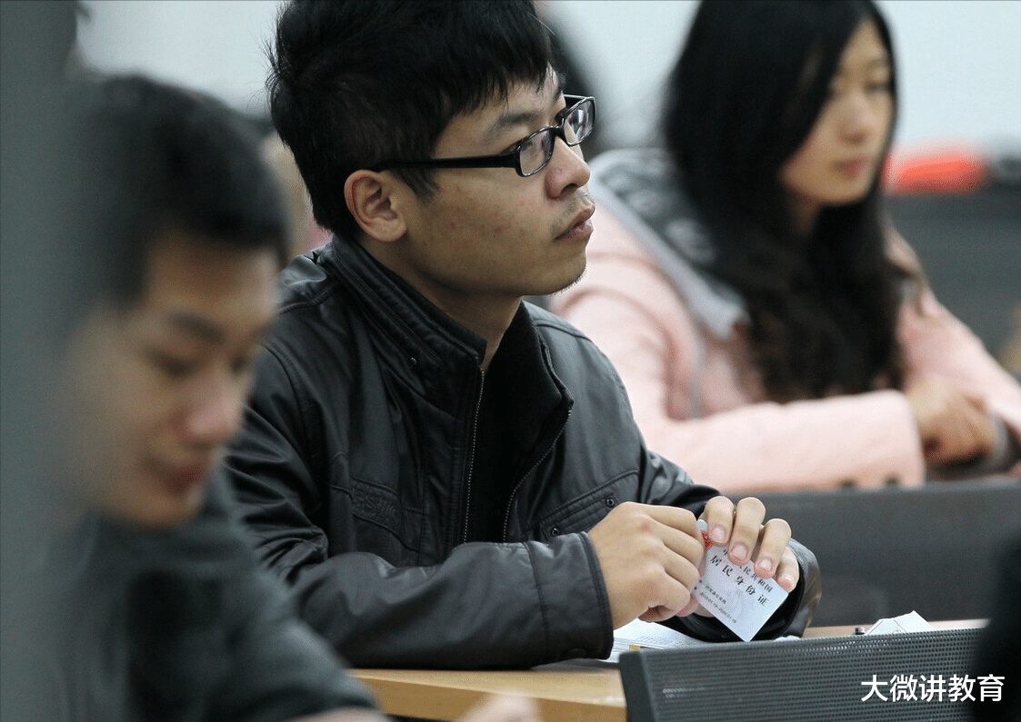 招聘|公务员涨工资的四种套路，第一种为毛毛雨，第四种才叫涨工资