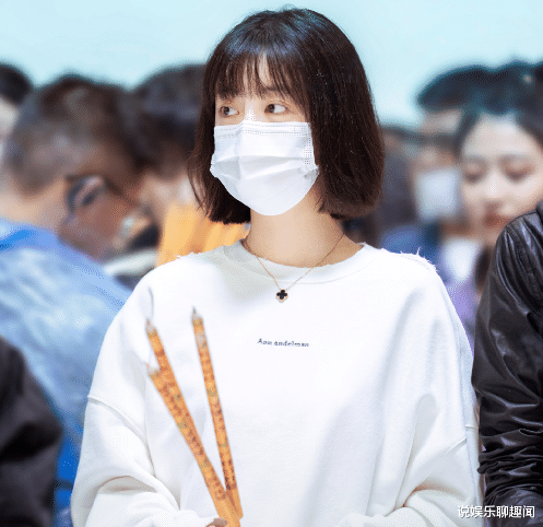 关晓彤|《曾少年》终于官宣开机，女主从杨幂秒变关晓彤，献给所有的少年