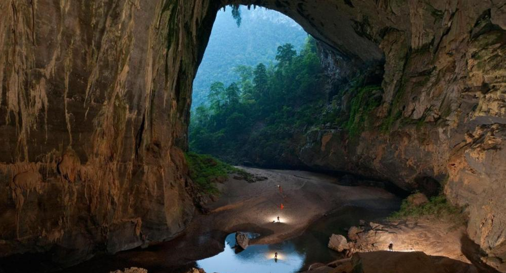 科学家 越南的一个神秘洞穴,能容纳72亿人?难道地球“空心论”是真的?