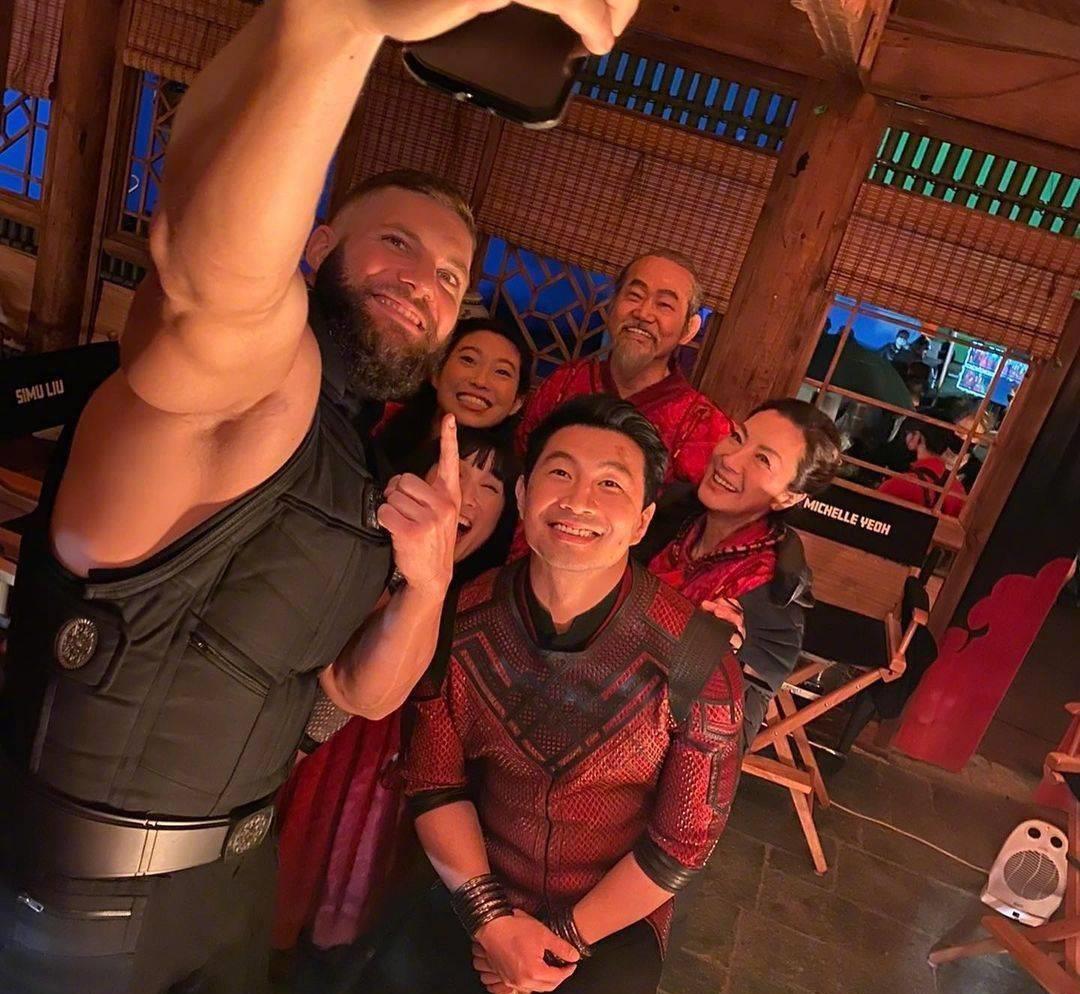 刘思慕|《尚气2》官宣筹备，原导演团队回归，唯独主演刘思慕“拖后腿”